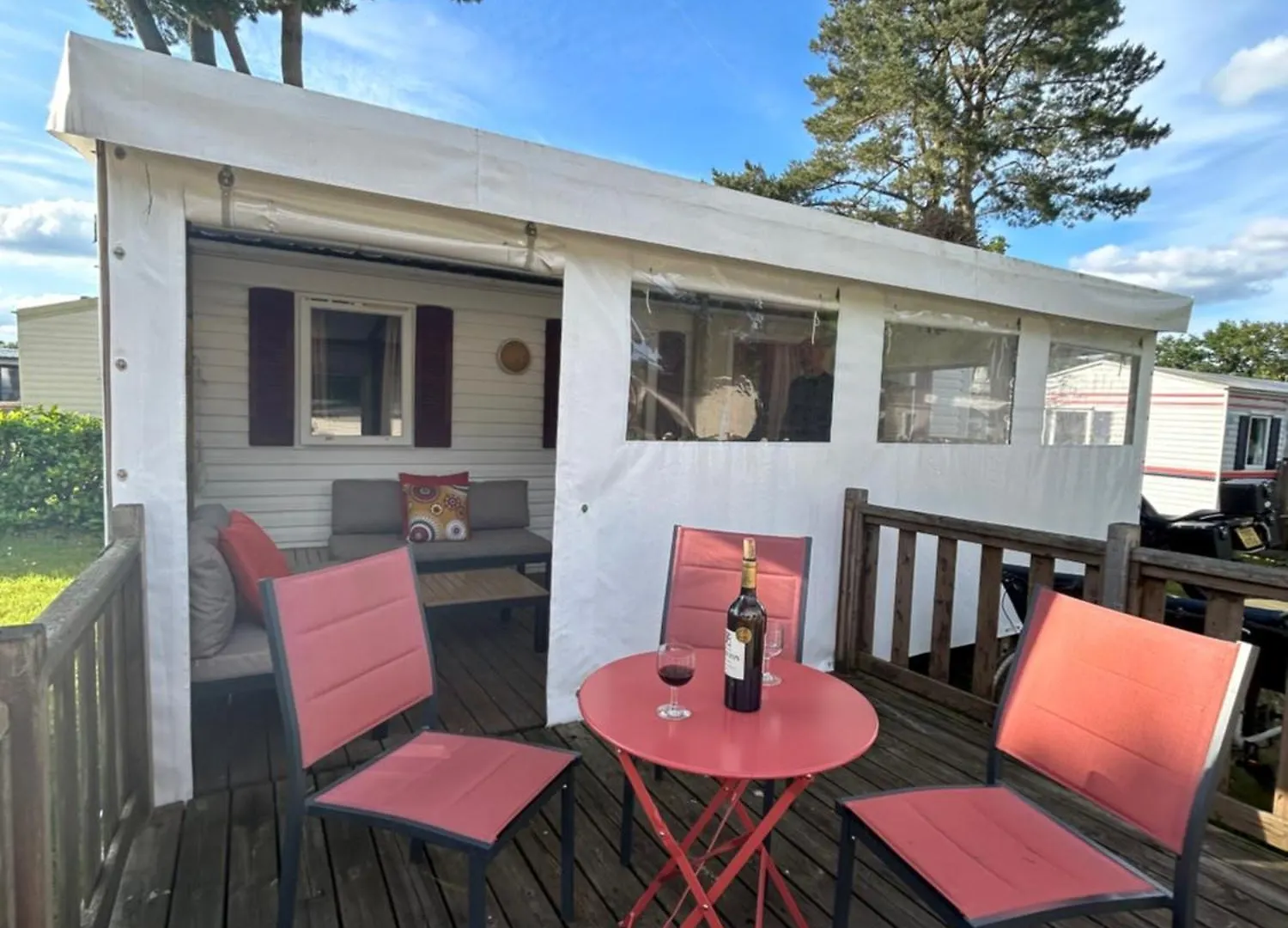 Lovely Mobile Home In Southern Brittany Clohars-Carnoët